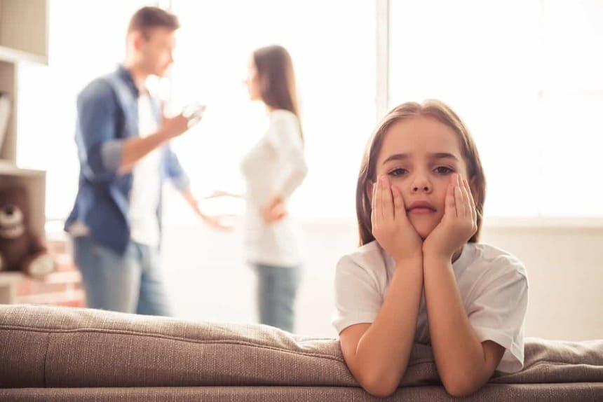 Har någon av makarna hemmavarande barn under 16 år är det därför aldrig möjligt att skilja sig på kortare tid än sex månader.